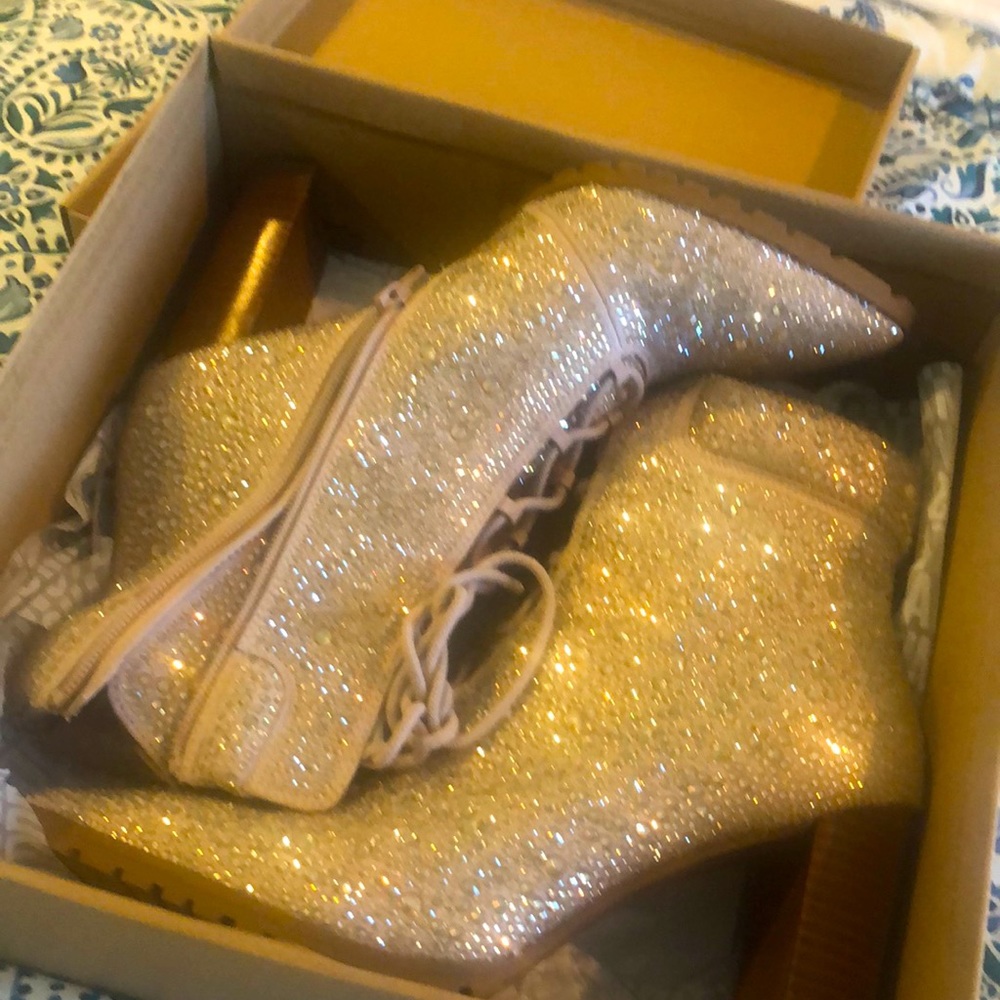 Steve Madden ILLISA-R BLUSH size 9.5